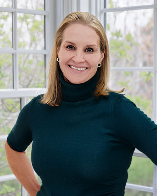 Tiffany_Headshot_v3-3-fixed